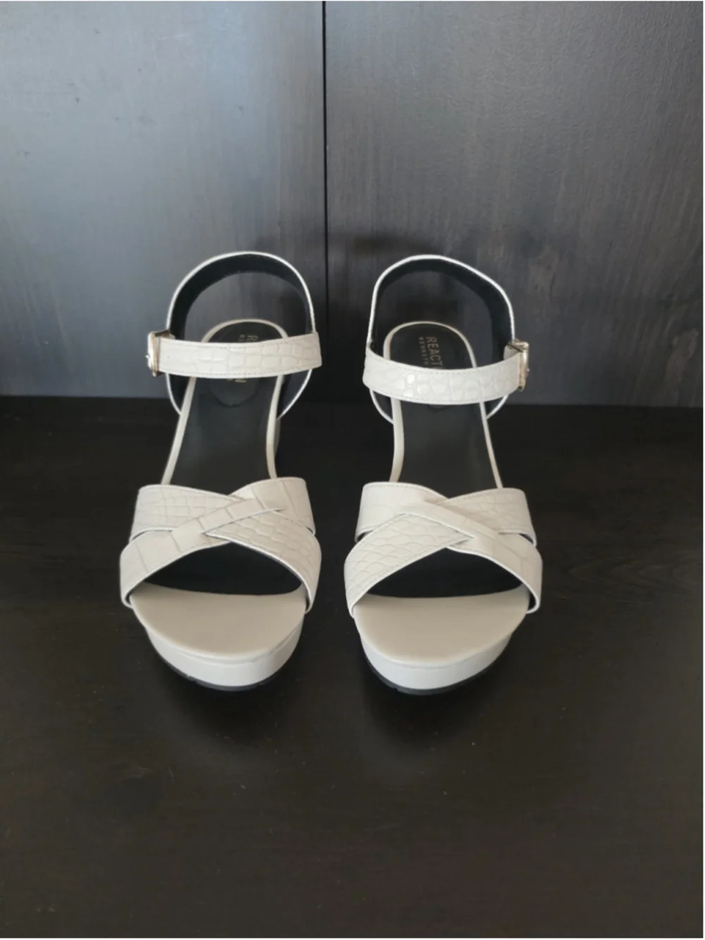 Kenneth Cole Crocodile Embossed Wedge Platform Sandals - 7.5 M Ivory Off White